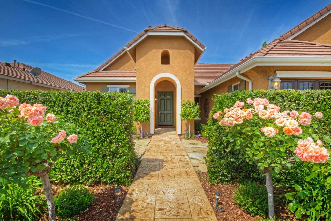 3132 Hornet Ave, Clovis CA 93611