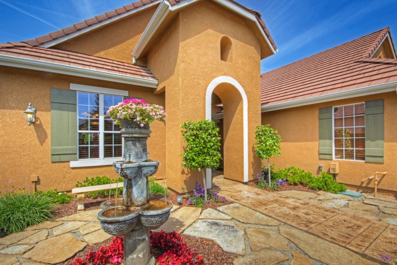 3132 Hornet Ave, Clovis CA 93611