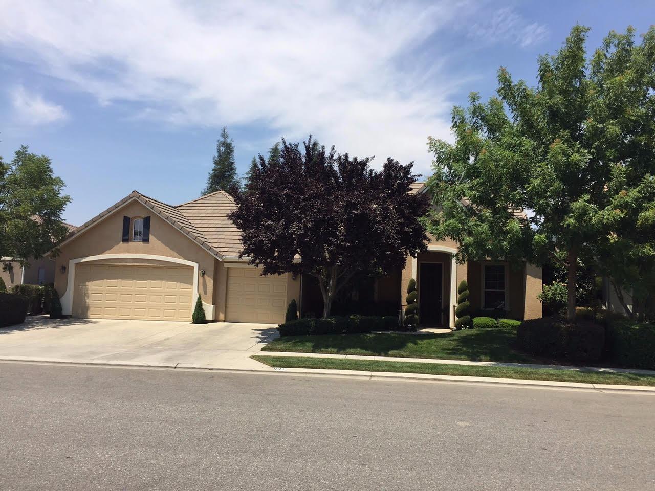 495 Serena Ave