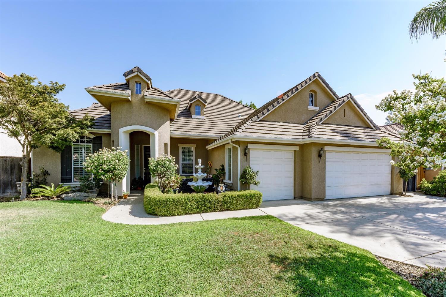 495 Serena Ave