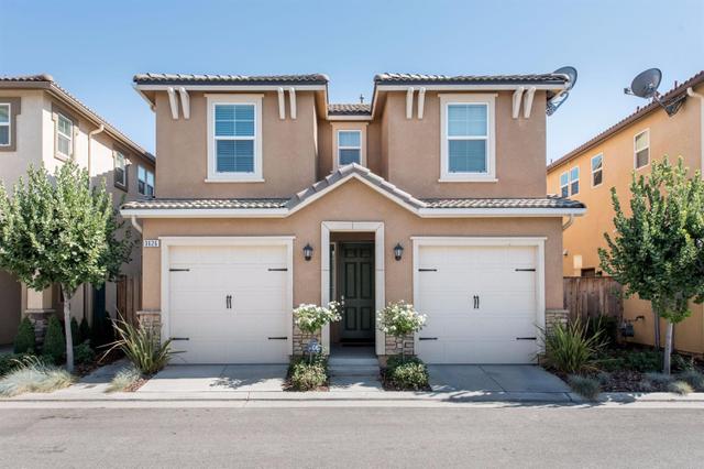 2662 Fremont Ave