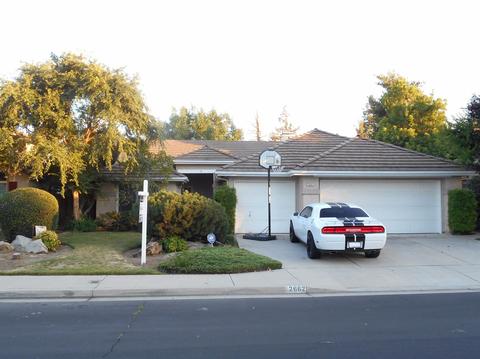 2662 Fremont Ave