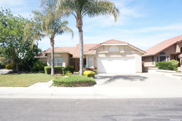 2048 Smokey Dr