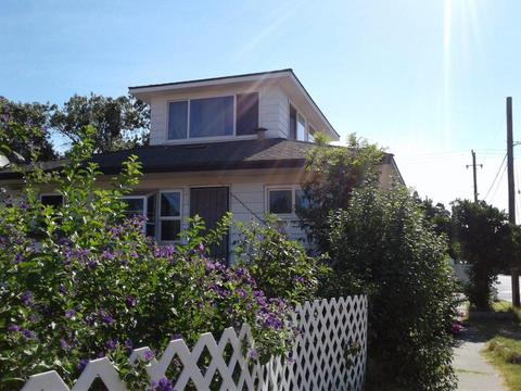 908 Delaware Ave