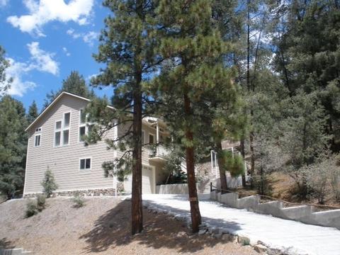 2221 Sycamore Ln