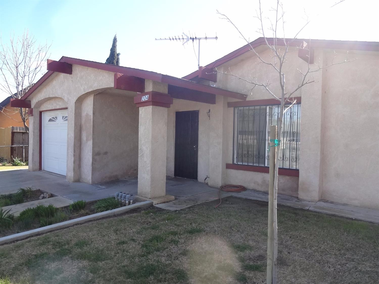 904 Dellavalle Ave