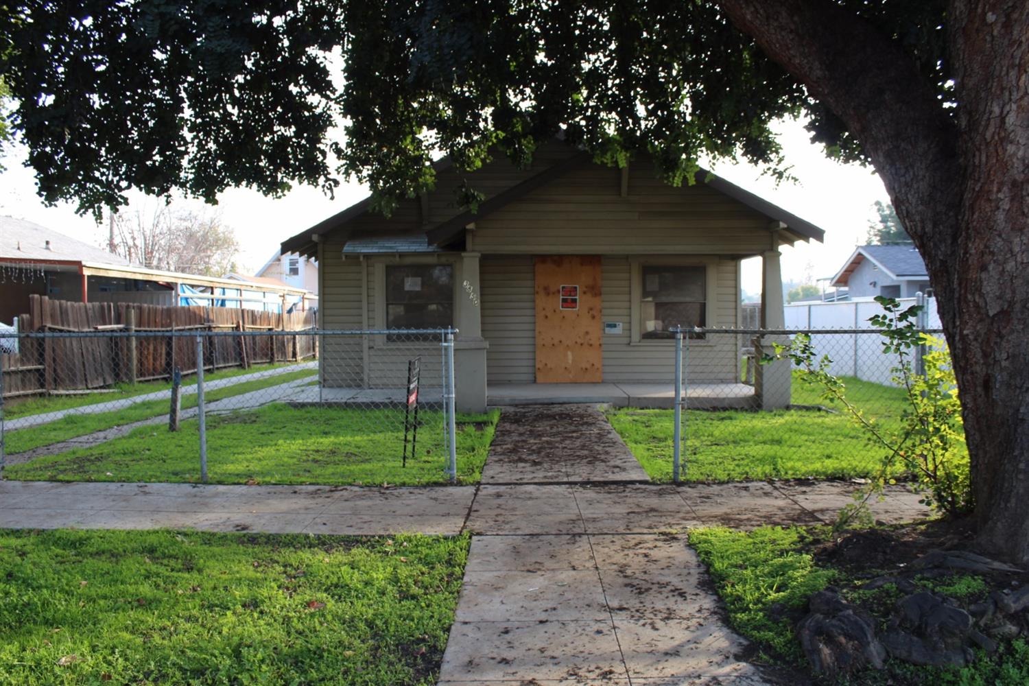 1550 W Ashlan Ave #117