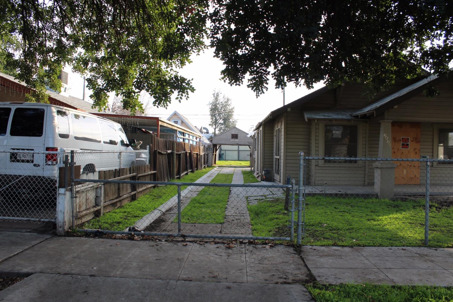1550 W Ashlan Ave #117