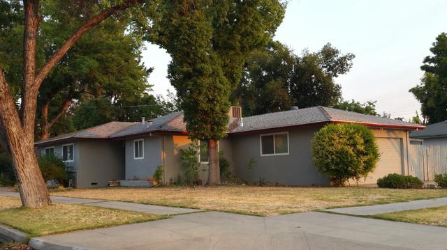 2441 E Pontiac Way