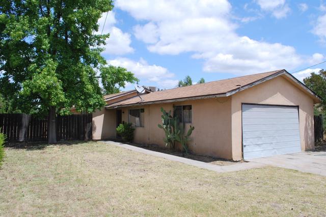 2441 E Pontiac Way