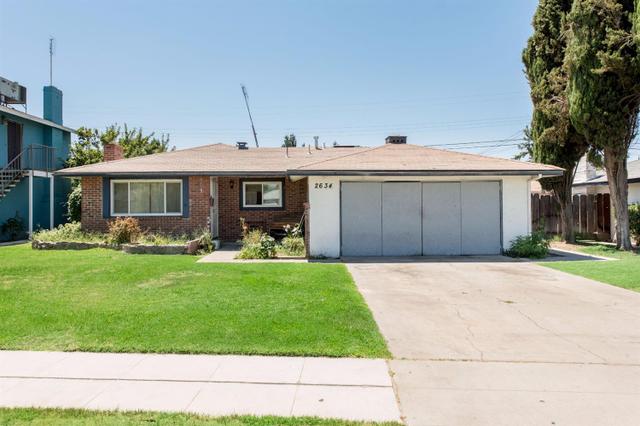 2441 E Pontiac Way