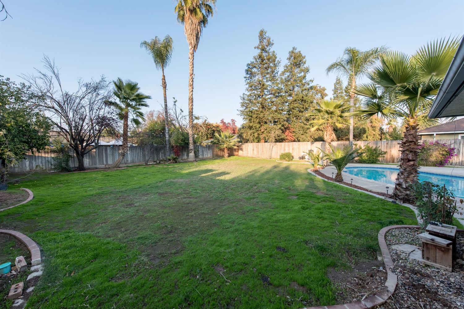 2316 E Los Altos Ave