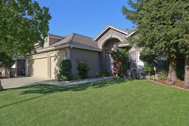 7579 N Trellis Cir
