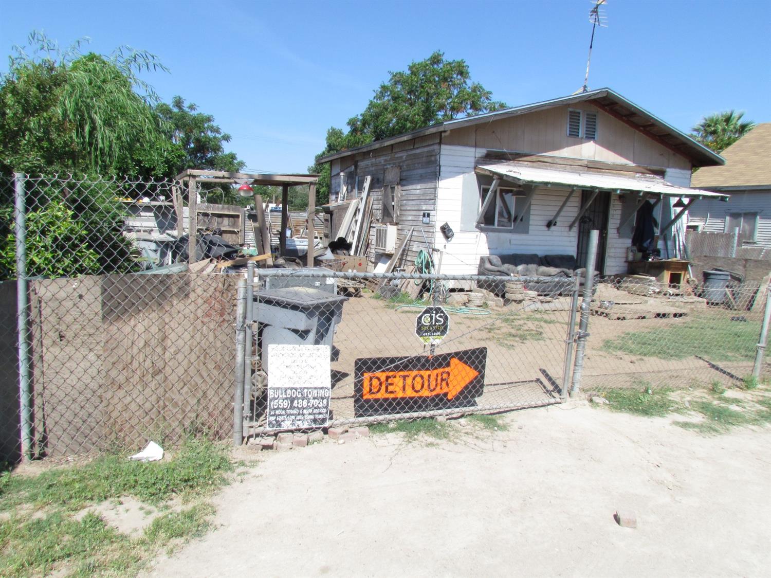 1550 W Ashlan Ave #140