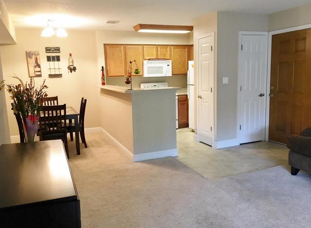 1550 W Ashlan Ave #140