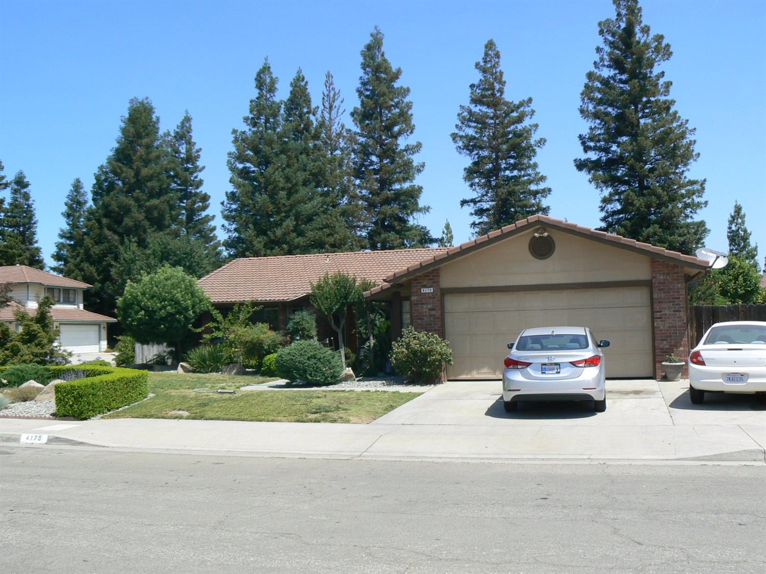 For Sale: 4170 W Wathen Ave Fresno, CA 93722
