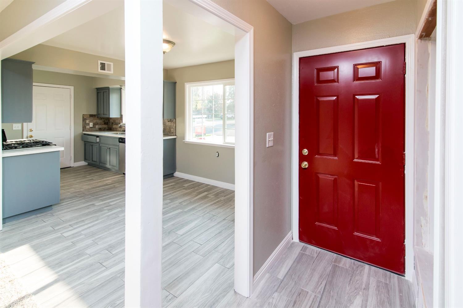 5747 E Bernadine Dr