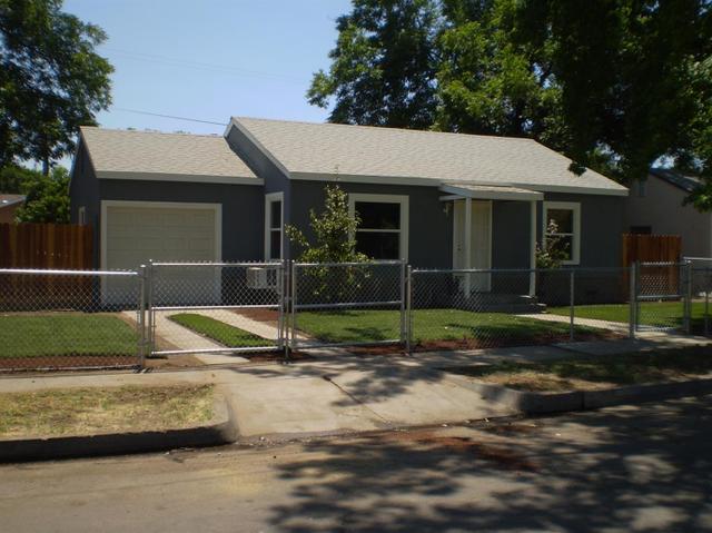 5027 E Clay Ave