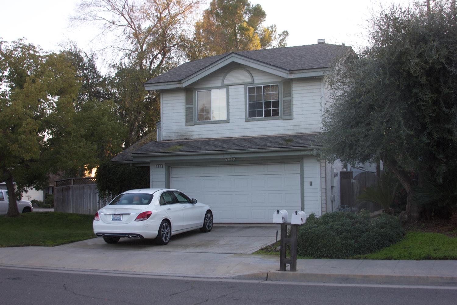 10329 N Baird