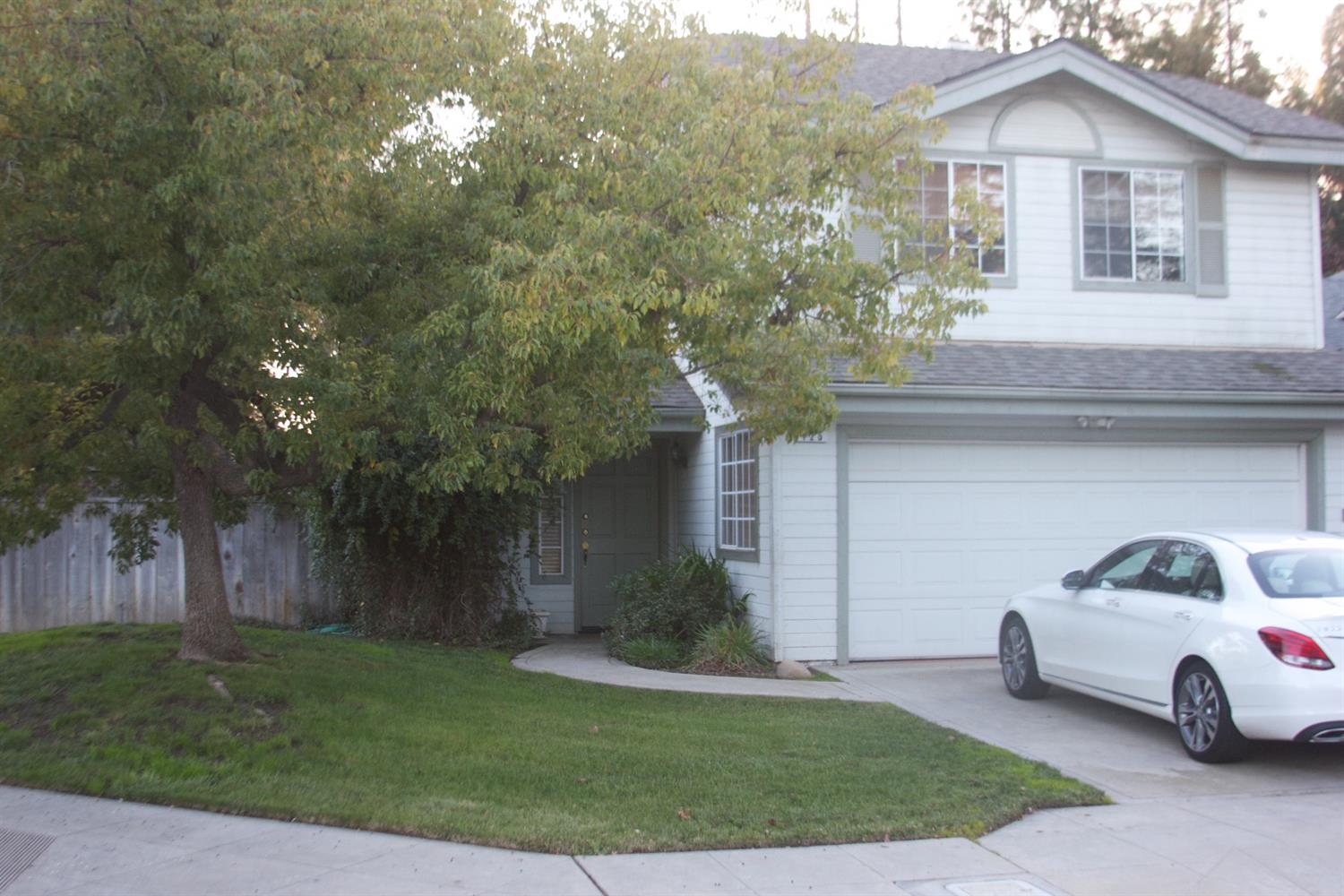 10329 N Baird