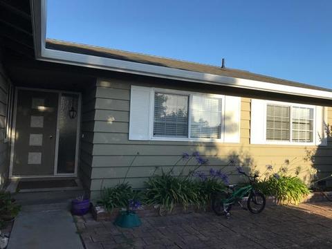 1073 W Alisal St