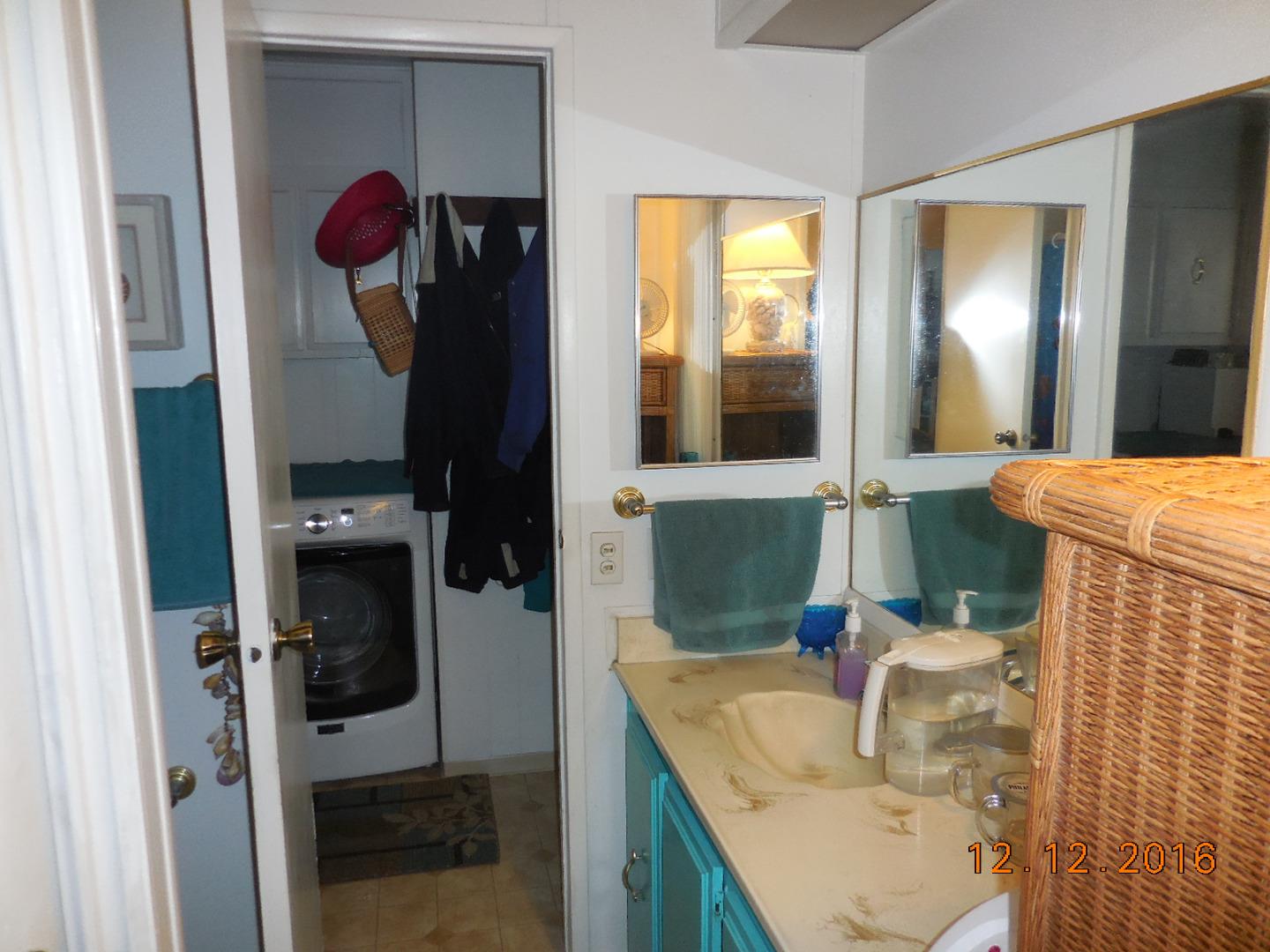 150 Kern St #22