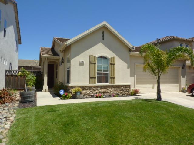 1134 Cape Cod Way