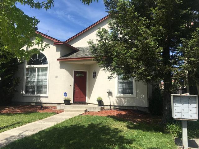 1134 Cape Cod Way