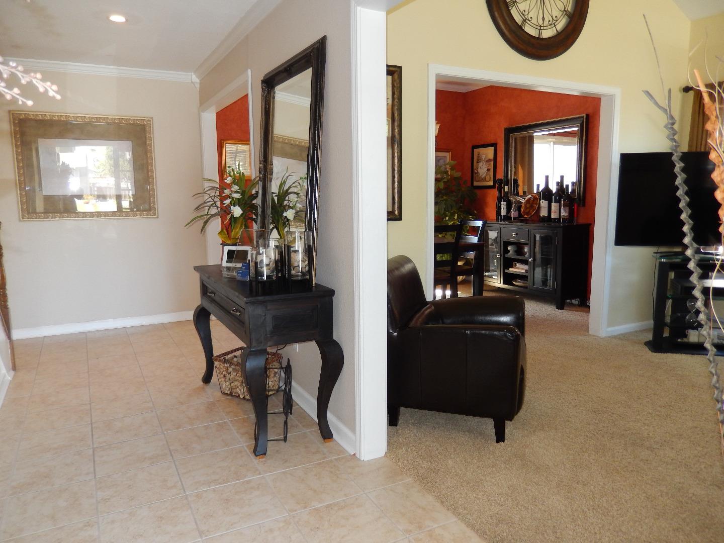 11 Elmsford Cir