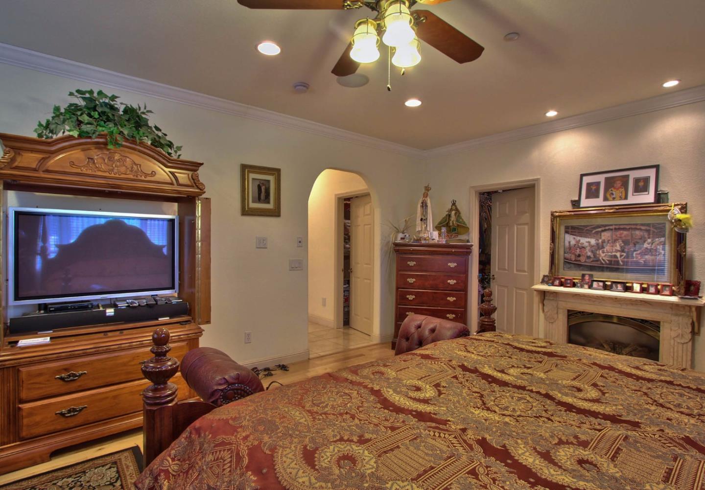 For Sale: 21152 Valle San Juan Dr Salinas, CA 93907