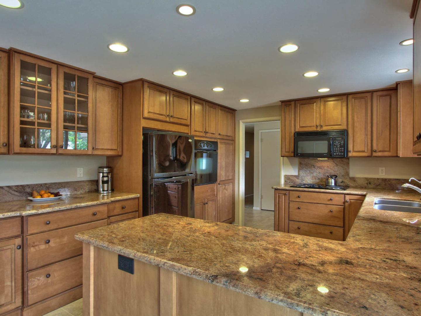 For Sale: 22970 Guidotti Dr Salinas, CA 93908