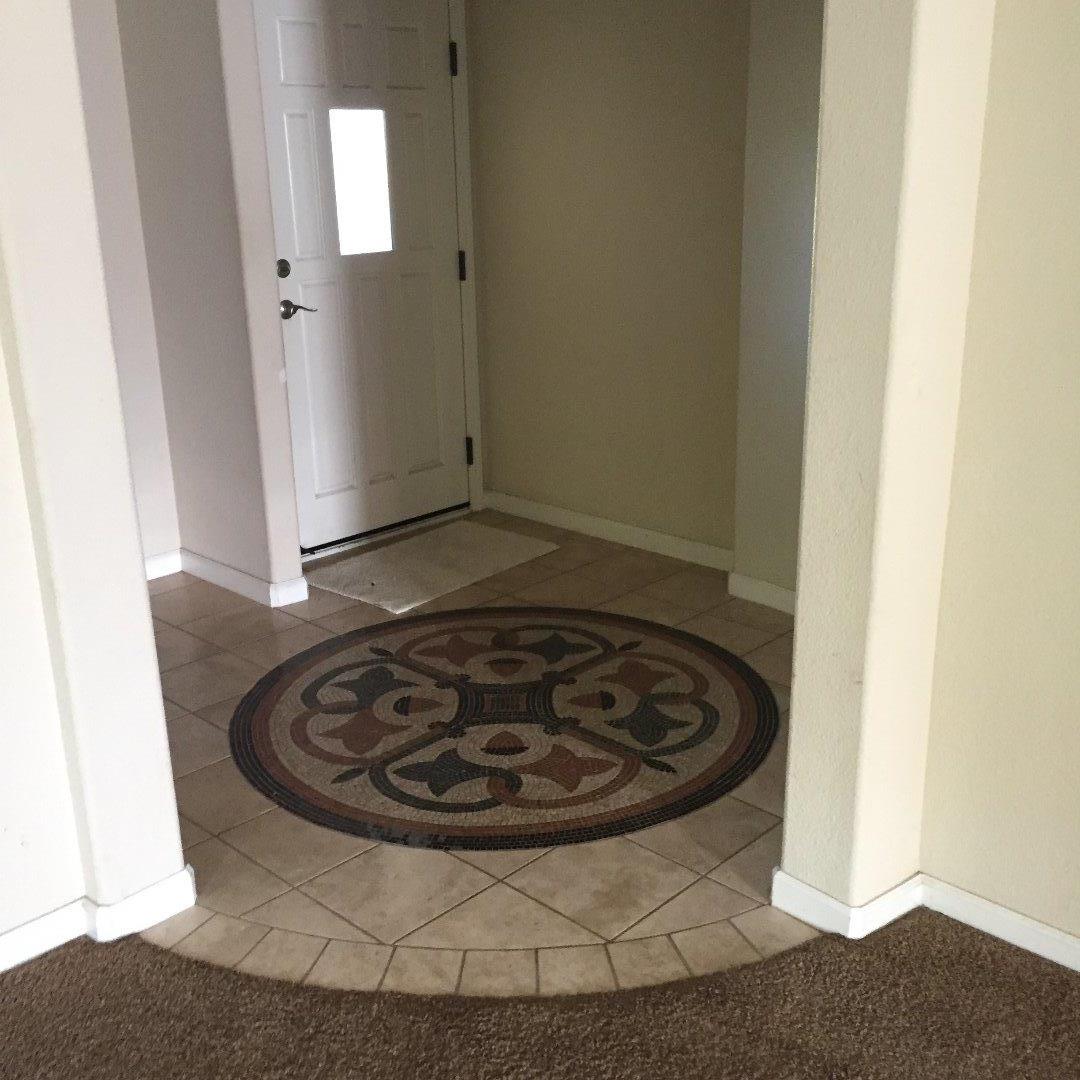 546 Granada Ct