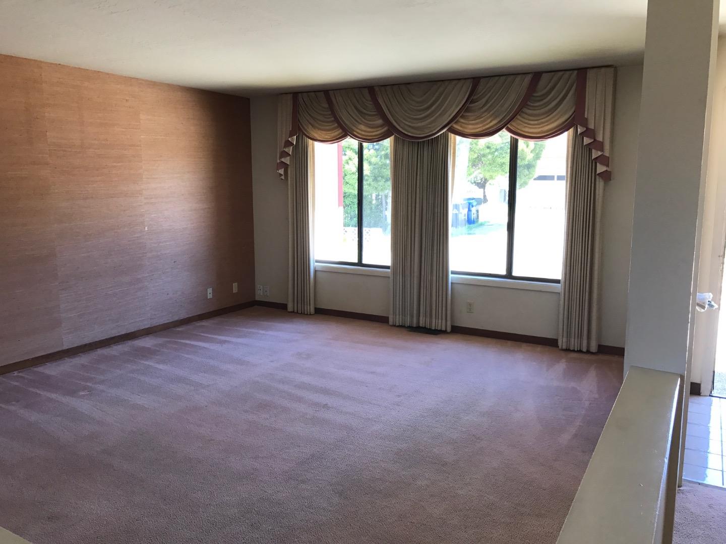 270 Reindollar Ave