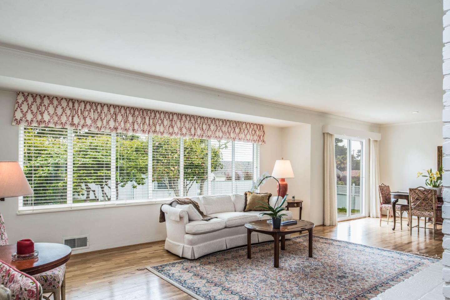 1118 Sawmill Gulch Rd