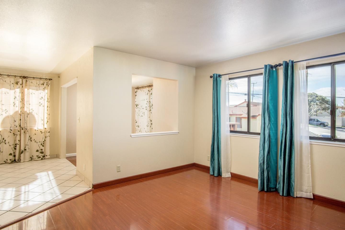 1327 Kenneth St