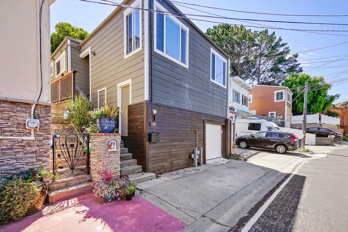 Chapman Ave