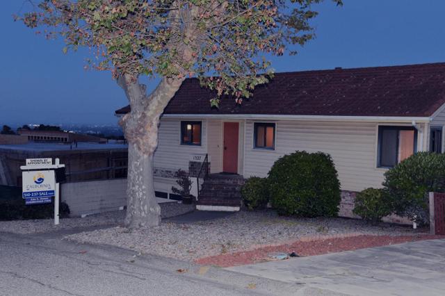 839 Crestview Dr