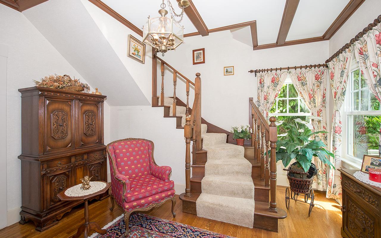 For Sale: 724 Newhall Rd Burlingame, CA 94010