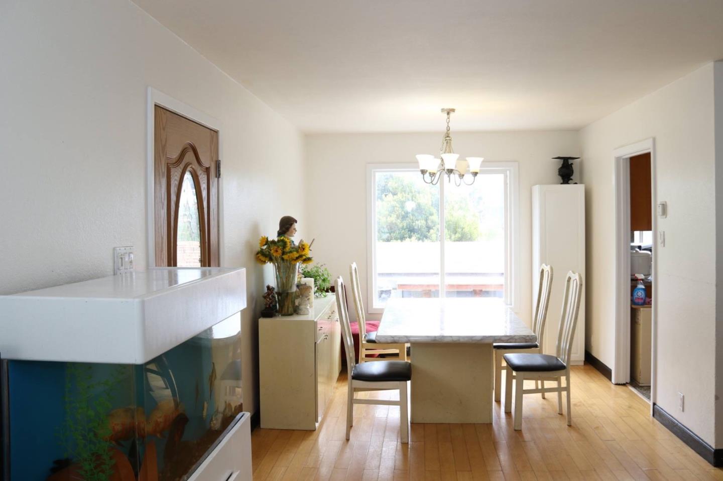 47 San Miguel Ave