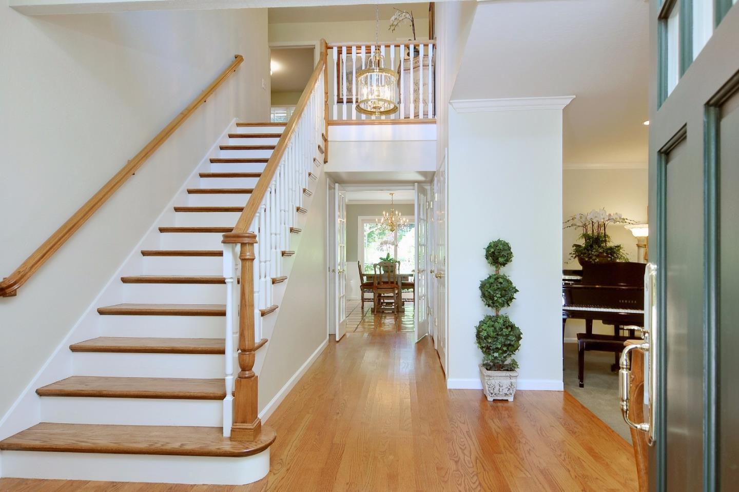 1115 Cascade Dr, Menlo Park CA 94025