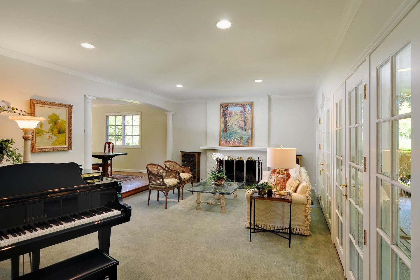 1115 Cascade Dr, Menlo Park CA 94025