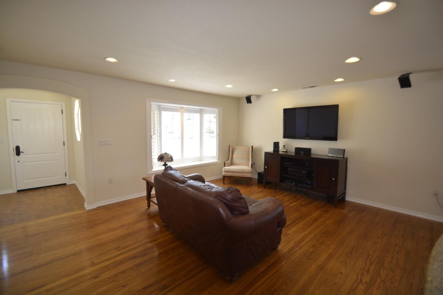 For Sale: 267 Seaside Dr Pacifica, CA 94044