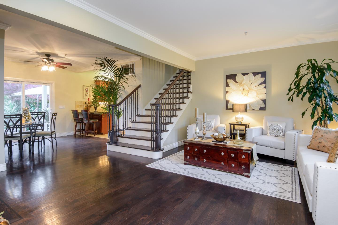 49 W Summit Dr