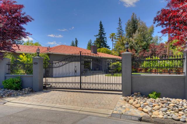 742 Loma Ct