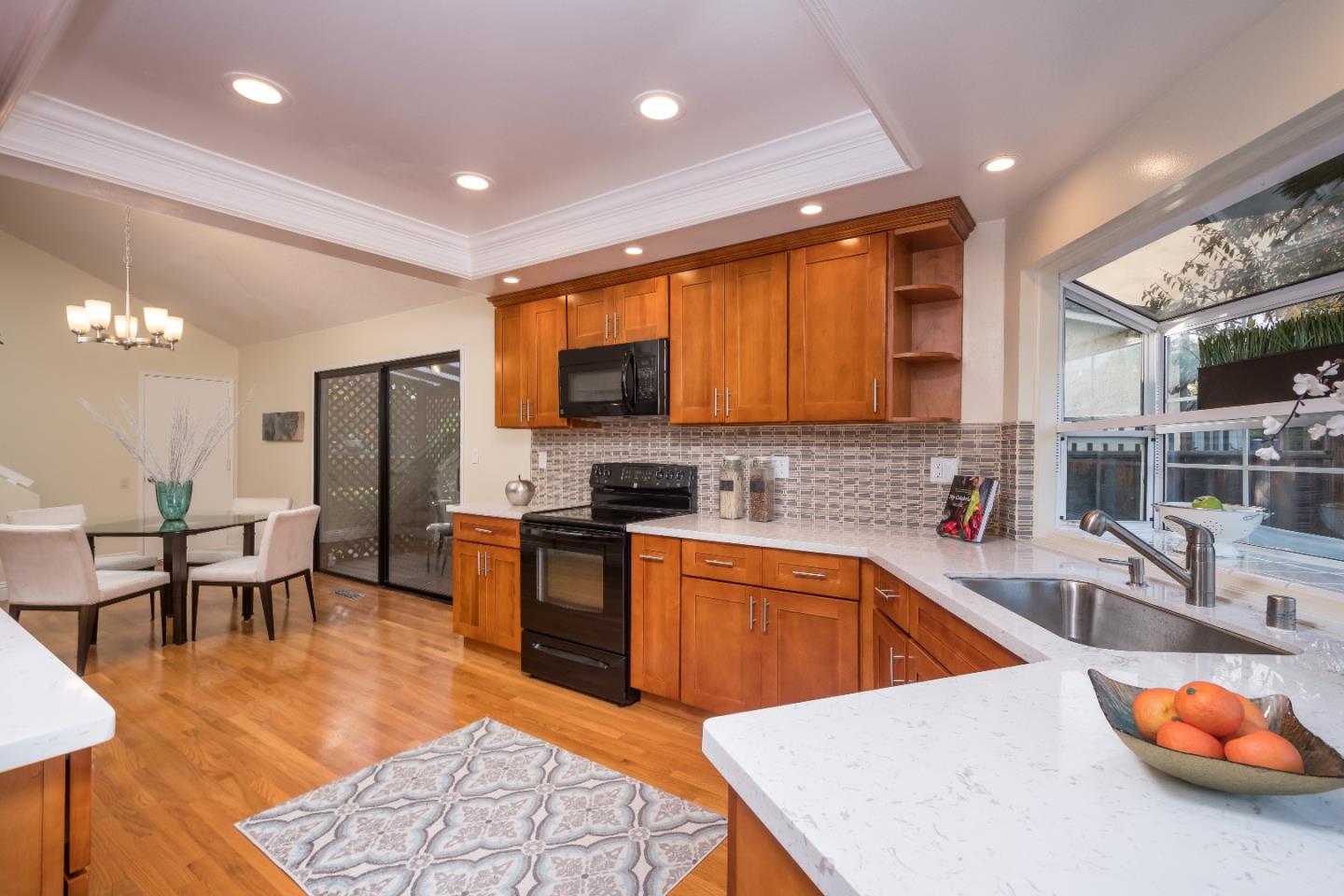 566 Skiff Cir