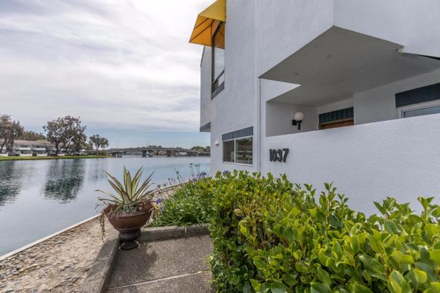 379 Catamaran St