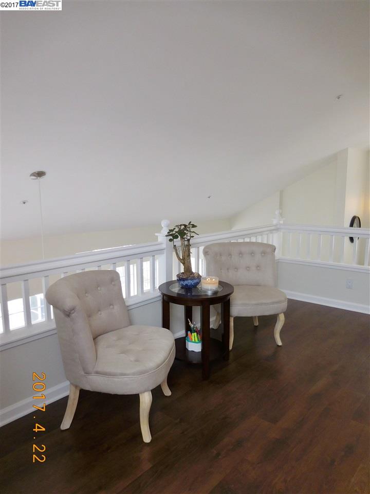 107 Lomitas Ave