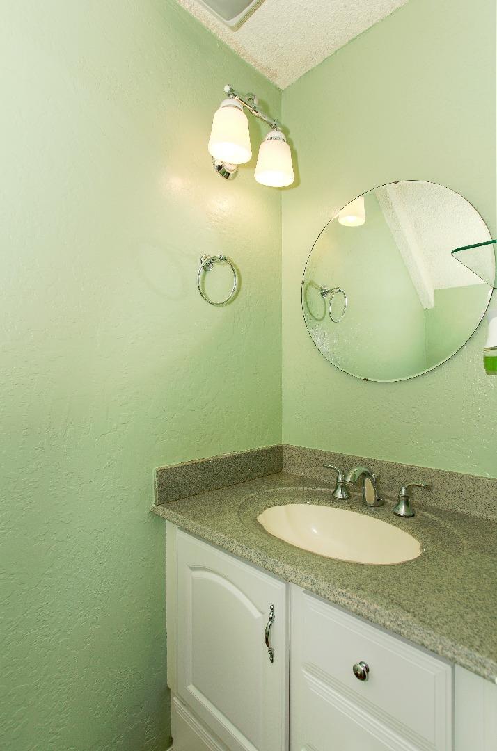 For Sale: 884 Ridge Ct #APT 34 South San Francisco, CA 94080