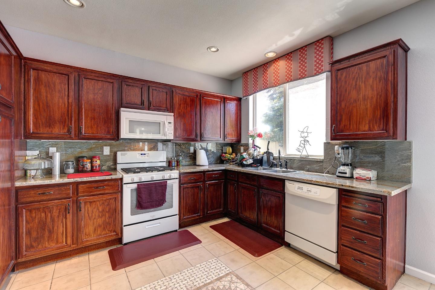 For Sale: 17 Amberwood Cir South San Francisco, CA 94080