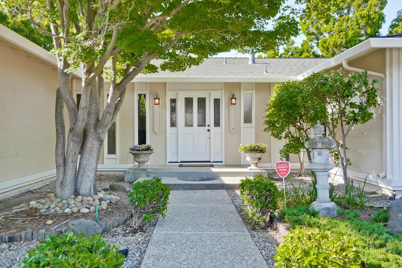 For Sale: 576 Endicott Dr Sunnyvale, CA 94087